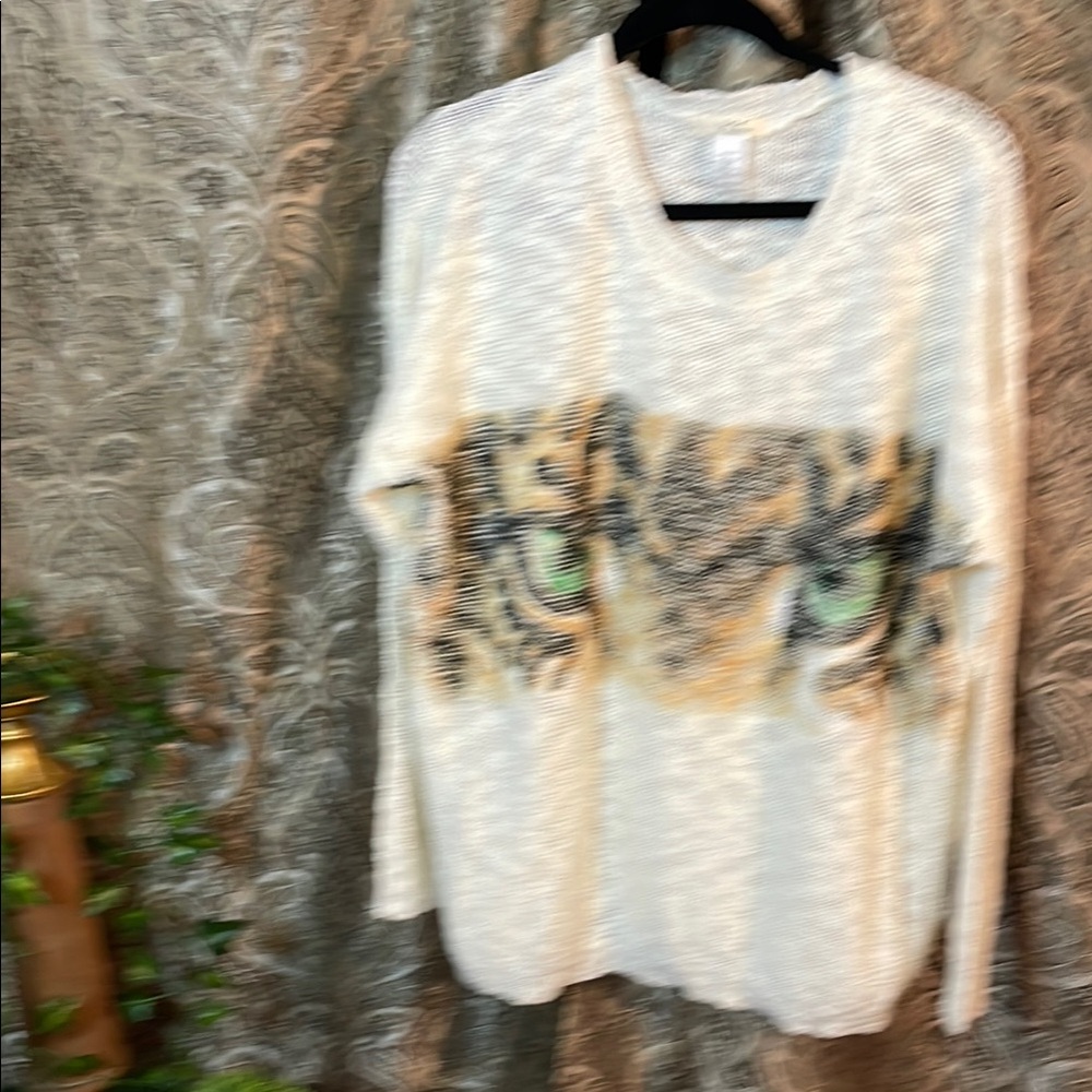 Iris Cream Sweater with Tiger Print